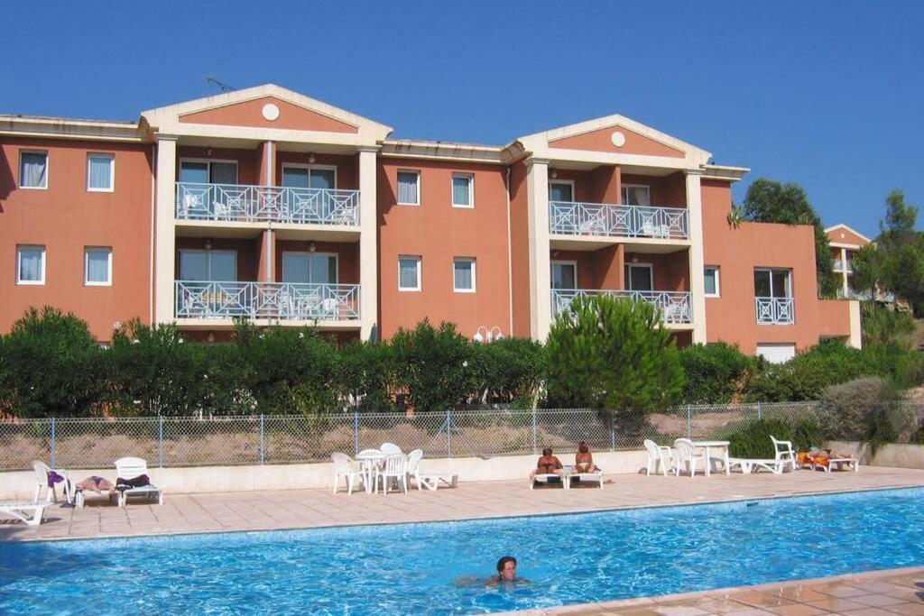 Appartement T2 Dans Residence Avec Piscine Et Tennis Saint-Raphael  Luaran gambar